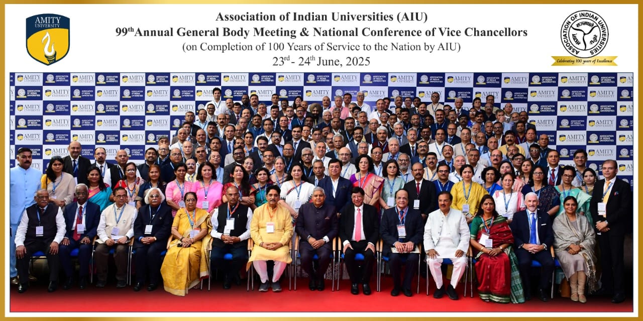 Our Hon’ble Vice Chancellor in Group Photograph with Hon’ble Vice President of India