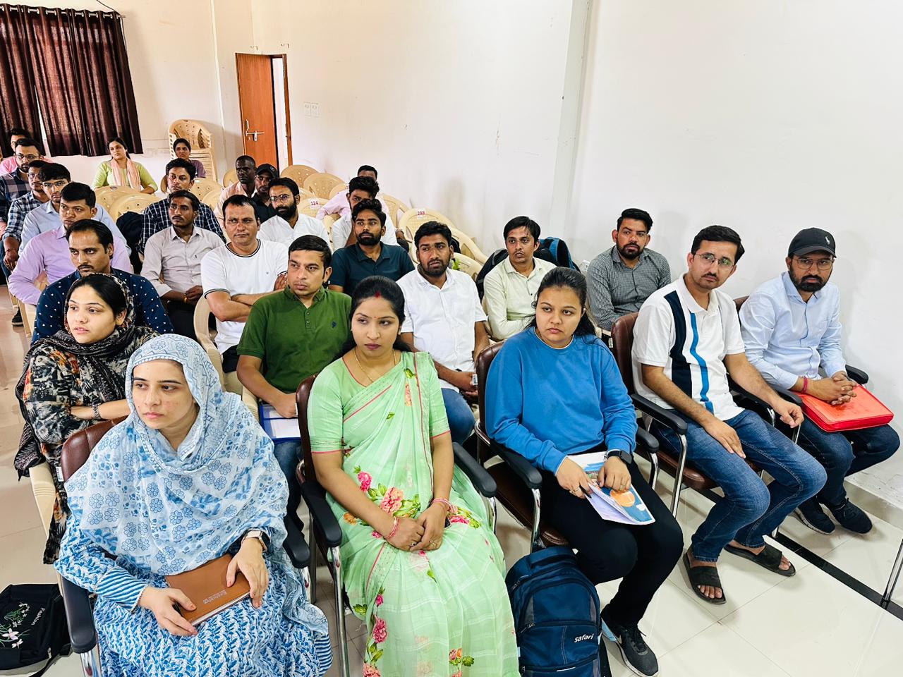 Vice Chancellor Shodh Samvad with UGC-JRF Research Scholars 08-05-2024