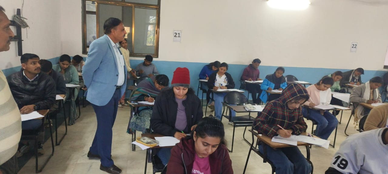 Inspection of Examination Centre by Hon’ble Vice Chancellor (3rd January 2025, Morning Shift i.e 07-10 AM)