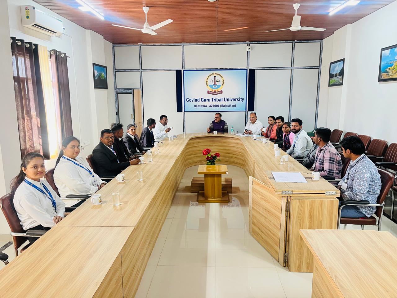 Students discussion with Hon’ble Vice Chancellor on Coffee Table (7th February 2025)