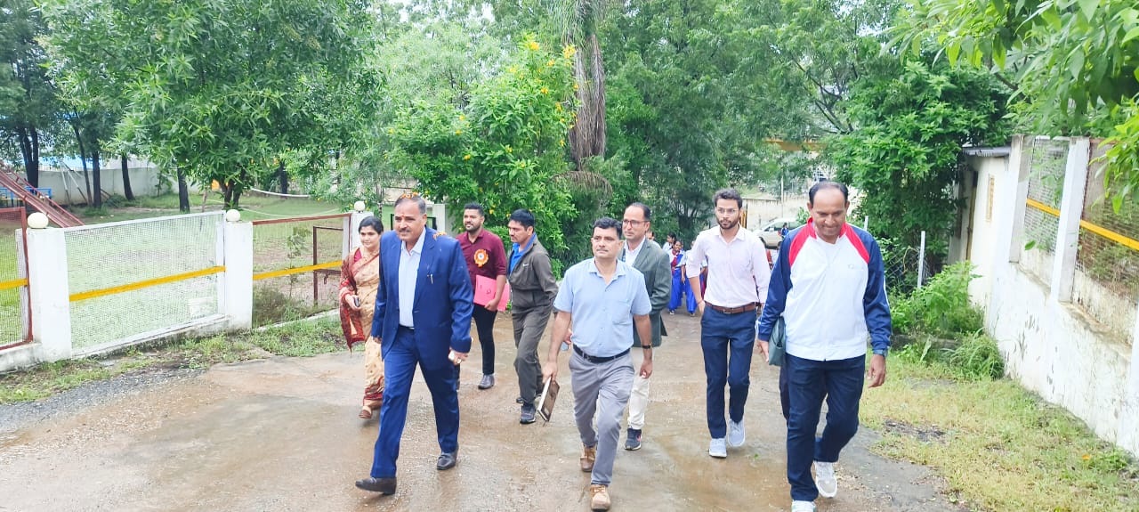 Shrinath College Dungarpur me University Inter College Table Tennis and Badminton sport Activities k Inauguration Program me Cheif Guest Our Hon’ble Vice Chancellor  Prof. K S Thakur ( 29th August 2025)