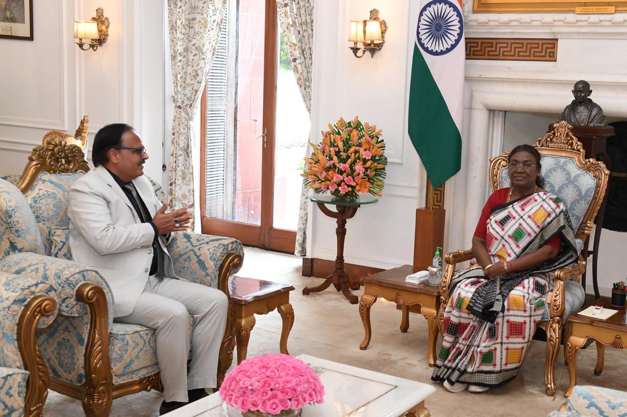Our Vice-Chancellor, Prof. K.S. Thakur, had a courtesy meeting with the Hon