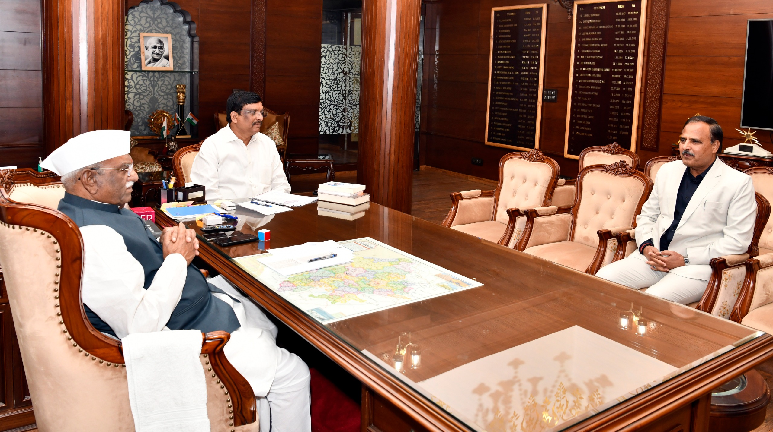 Our Vice-Chancellor, Prof. K.S. Thakur, had a courtesy meeting with the Hon